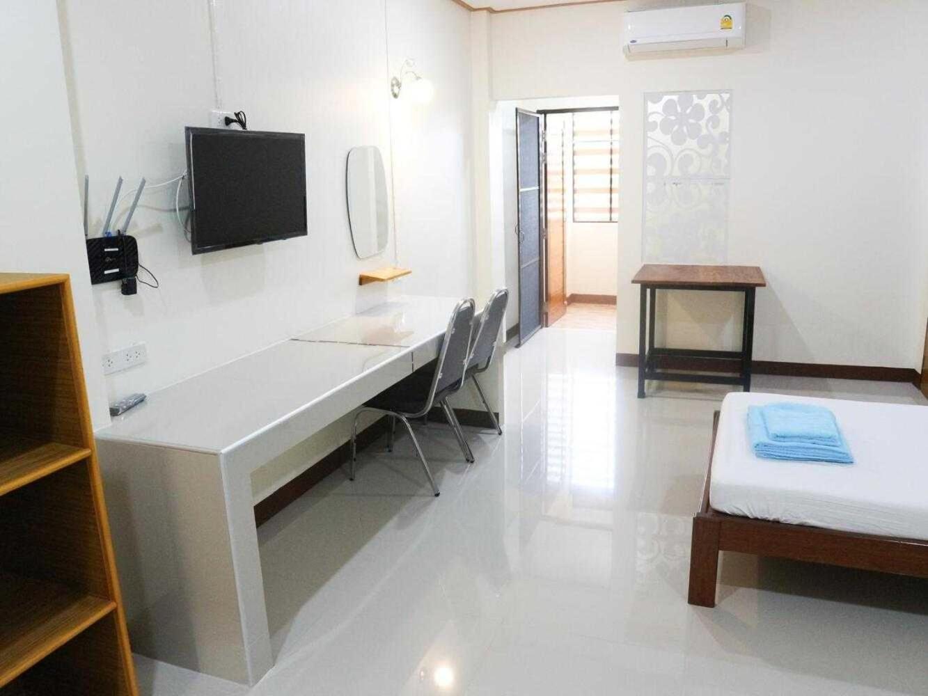 Capital O 75521 Sang Siri Apartment Samut Songkhram Экстерьер фото
