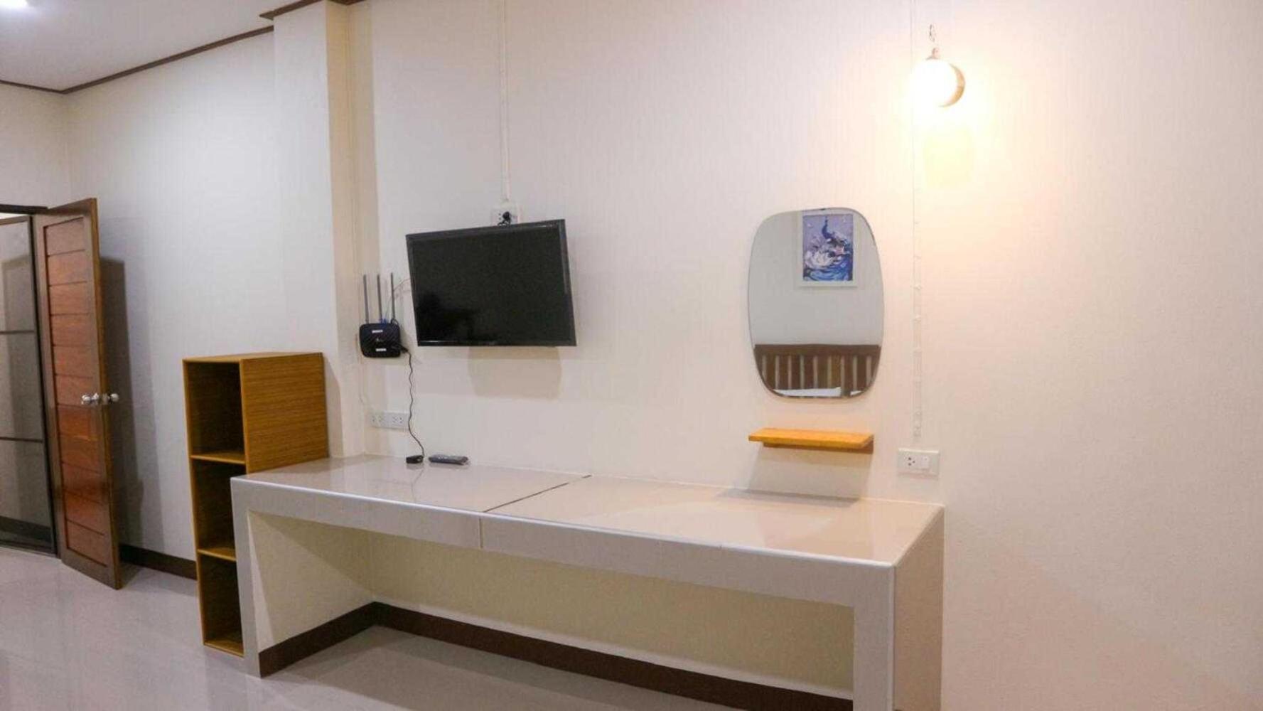 Capital O 75521 Sang Siri Apartment Samut Songkhram Экстерьер фото